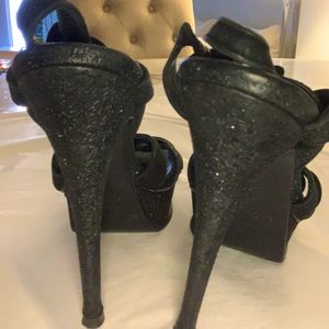 YSL heels black sexy!